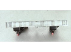 Recambio de luz central de freno para toyota auris 1.6 i 132 referencia OEM IAM 8157005100  