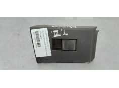 Recambio de mando elevalunas trasero izquierdo para toyota auris 1.6 i 132 referencia OEM IAM 7427202630  