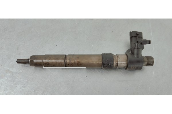 Recambio de inyector para land rover freelander (lr2) 2.2 td4 150 4x4 referencia OEM IAM 0445115025  