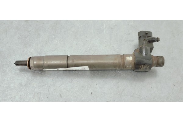 Recambio de inyector para land rover freelander (lr2) 2.2 td4 150 4x4 referencia OEM IAM 0445115025  