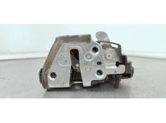 Recambio de cerradura puerta trasera derecha para toyota auris 1.6 i 132 referencia OEM IAM A084219  