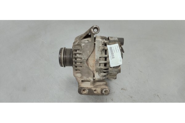 Recambio de alternador para opel corsa c referencia OEM IAM 13117279YQ  