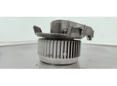 Recambio de ventilador calefaccion para toyota auris 1.6 i 132 referencia OEM IAM AV2727008085  