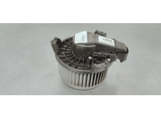Recambio de ventilador calefaccion para toyota auris 1.6 i 132 referencia OEM IAM AV2727008085  