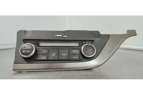 Recambio de mando climatizador para toyota auris 1.6 i 132 referencia OEM IAM 5590002380  