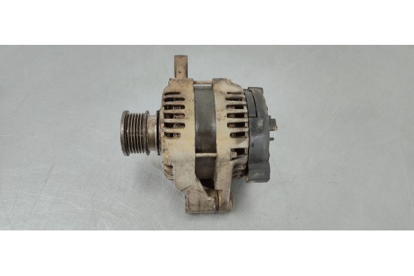 Recambio de alternador para opel insignia berlina 2.0cdti 130 fap referencia OEM IAM 13502583  