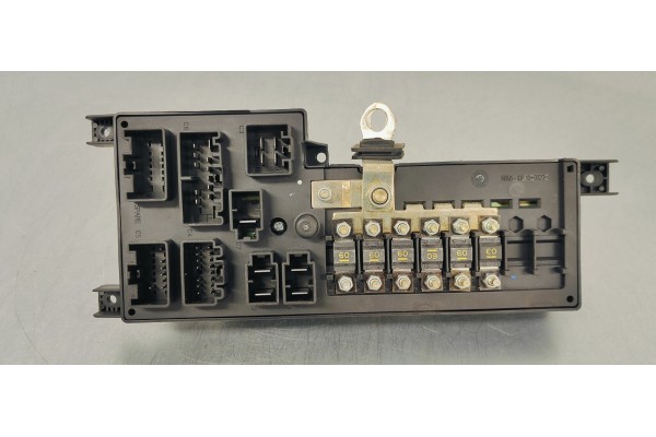 Recambio de caja reles / fusibles para volvo v70 familiar 2.4 diesel cat referencia OEM IAM 9452993  