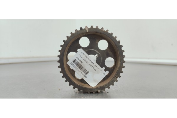 Recambio de polea bomba inyectora para opel insignia berlina 2.0cdti 130 fap referencia OEM IAM 55183530  