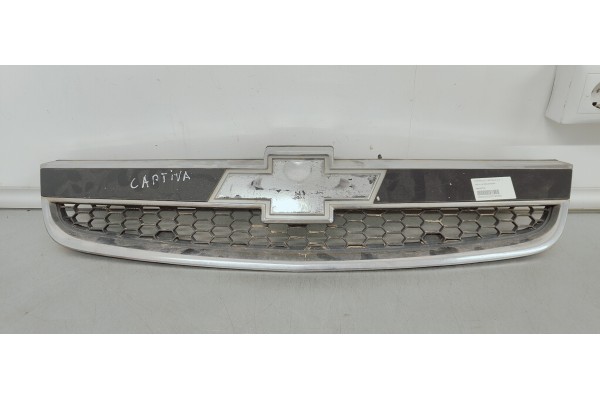 Recambio de rejilla delantera para chevrolet captiva 2.0 d referencia OEM IAM 96442718  