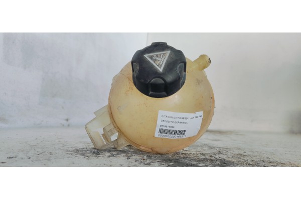 Recambio de deposito expansion para citroen c4 picasso 1.6hdi 120 fap referencia OEM IAM 9678514680  