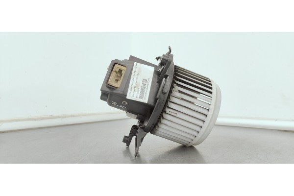 Recambio de ventilador calefaccion para citroen c4 picasso 1.6 hdi 115 fap referencia OEM IAM 5P1330400  