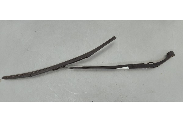 Recambio de brazo limpia delantero izquierdo para toyota auris 1.6 i 132 referencia OEM IAM   