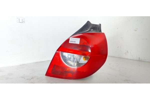 Recambio de piloto trasero derecho para renault clio iii 1.5 dci diesel fap referencia OEM IAM   