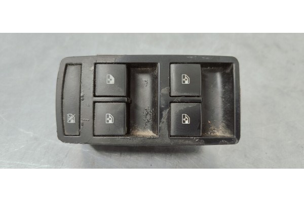 Recambio de mando elevalunas delantero izquierdo para opel insignia berlina 2.0cdti 130 fap referencia OEM IAM 13222224  