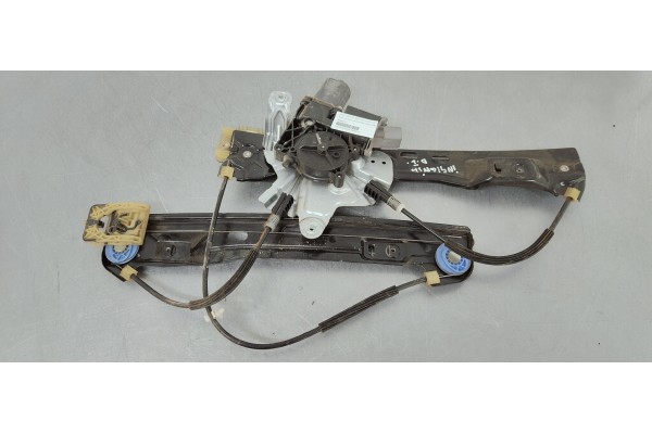 Recambio de elevalunas delantero izquierdo para opel insignia berlina 2.0cdti 130 fap referencia OEM IAM 20952452  