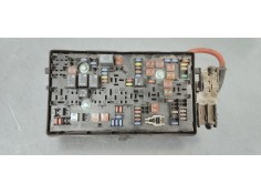 Recambio de caja reles / fusibles para opel insignia berlina 2.0cdti 130 fap referencia OEM IAM 13343479  