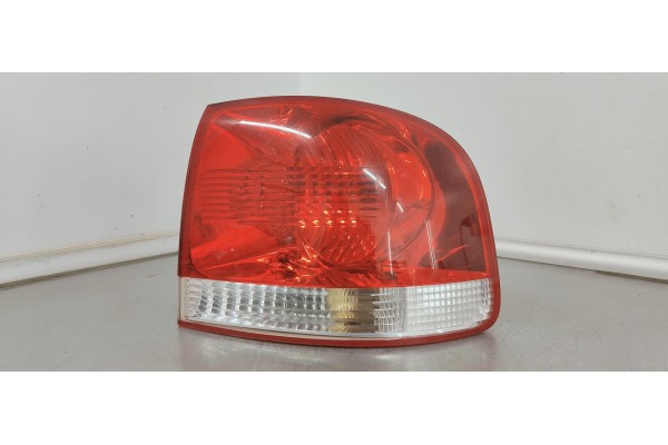 Recambio de piloto trasero derecho para volkswagen touareg (7la) 5.0 tdi 310 4x4 referencia OEM IAM   