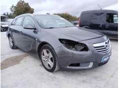 opel insignia berlina del año 2012