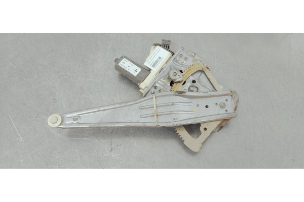 Recambio de elevalunas trasero izquierdo para toyota avensis wagon (t25) 2.2 d4d 180 referencia OEM IAM 6984005100  