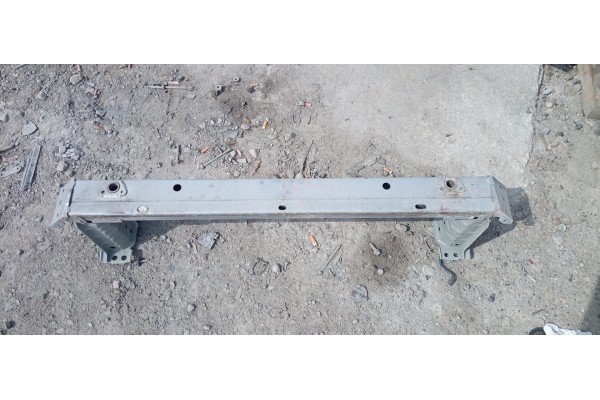 Recambio de refuerzo paragolpes delantero para toyota avensis (t27) 2.2d-cat 150 fap referencia OEM IAM   