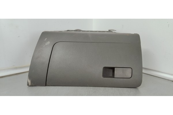 Recambio de guantera para skoda rapid 1.6 tdi 105 fap referencia OEM IAM 5JB857097E  