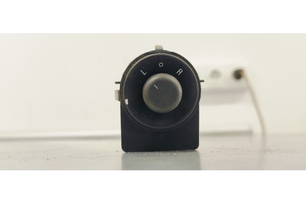 Recambio de mando retrovisor para opel astra j lim. 1.6 i 115 referencia OEM IAM 13271827  