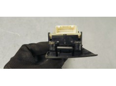 Recambio de mando elevalunas delantero izquierdo para toyota avensis wagon (t25) 2.2 d4d 180 referencia OEM IAM 8480205210B0  