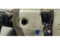 Recambio de cerradura puerta delantera izquierda para toyota avensis wagon (t25) 2.2 d4d 180 referencia OEM IAM A046693  