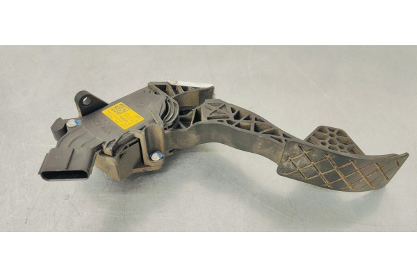 Recambio de pedal acelerador para skoda rapid 1.6 tdi 105 fap referencia OEM IAM 0280755252  