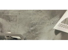 Recambio de maneta interior delantera derecha para skoda rapid 1.6 tdi 105 fap referencia OEM IAM 5JB867012  