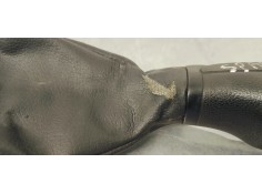 Recambio de pomo palanca cambio para skoda rapid 1.6 tdi 105 fap referencia OEM IAM 5JB711113F  