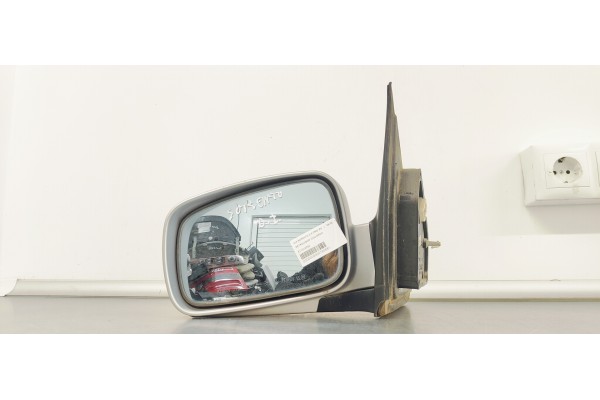 Recambio de retrovisor izquierdo para kia sorento 2.5 crdi ex referencia OEM IAM E11015753  
