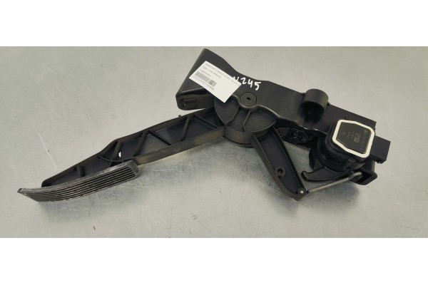 Recambio de pedal acelerador para mercedes-benz clase b (w245) 180 cdi (245.207) referencia OEM IAM A1693000504  