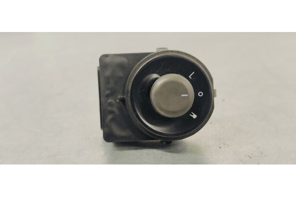 Recambio de mando retrovisor para opel insignia berlina 2.0cdti 130 fap referencia OEM IAM 13271827  