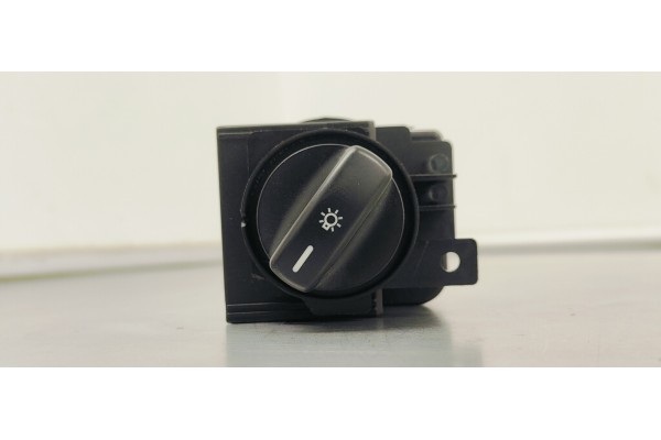 Recambio de mando luces para mercedes-benz clase b (w245) 180 cdi (245.207) referencia OEM IAM 1695452704  