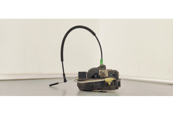 Recambio de cerradura puerta trasera derecha para opel insignia berlina 2.0cdti 130 fap referencia OEM IAM 13503178  