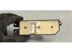 Recambio de mando elevalunas delantero izquierdo para hyundai santa fe (sm) 2.0 crdi cat referencia OEM IAM 9357026100  