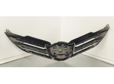 Recambio de rejilla delantera para toyota auris 1.6 i 132 referencia OEM IAM 5311402260  
