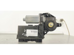MOTOR ELEVALUNAS TRASERO DERECHO 8E0959802E 