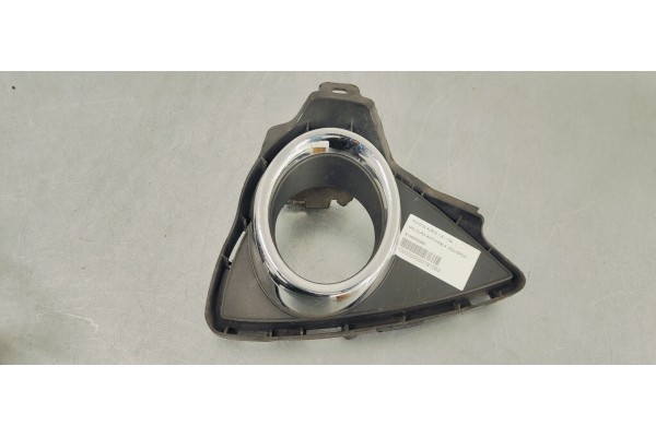 Recambio de moldura antiniebla izquierda para toyota auris 1.6 i 132 referencia OEM IAM 8148202280  