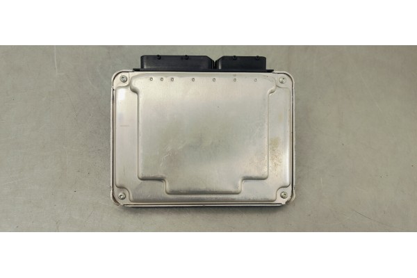 Recambio de centralita motor uce para audi a4 avant (8e) referencia OEM IAM 0281011255  