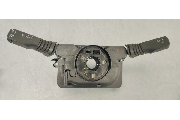 Recambio de mando multifuncion para opel zafira b edition ´´111 jahre´´ referencia OEM IAM 13236784  