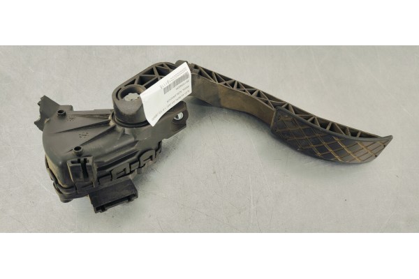 Recambio de pedal acelerador para audi a4 berlina (8e) 1.9 tdi (96kw) referencia OEM IAM 8E1723523H  