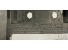 Recambio de panel frontal para peugeot 3008 allure referencia OEM IAM 9676568780  