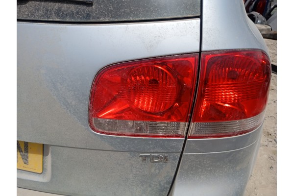 Recambio de piloto trasero derecho interior para volkswagen touareg (7la) tdi r5 referencia OEM IAM   