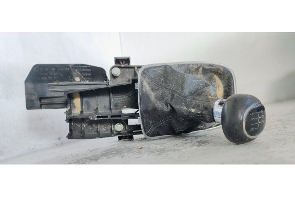 Recambio de palanca cambio para opel insignia berlina edition referencia OEM IAM 13261545  