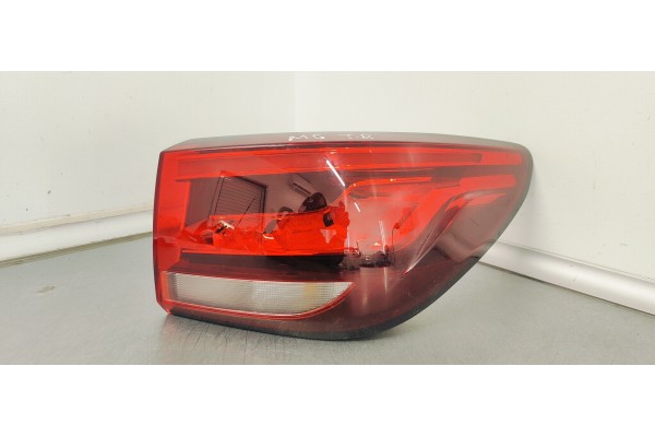 Recambio de piloto trasero derecho para mg zs 1.5 106 referencia OEM IAM 10571682  