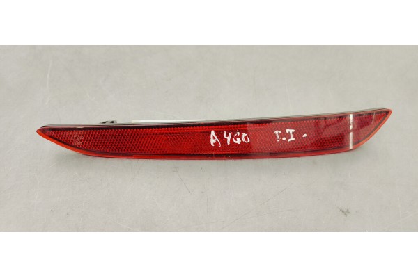 Recambio de piloto trasero izquierdo paragolpes para toyota aygo x 1.0i 72 referencia OEM IAM 819200H030  