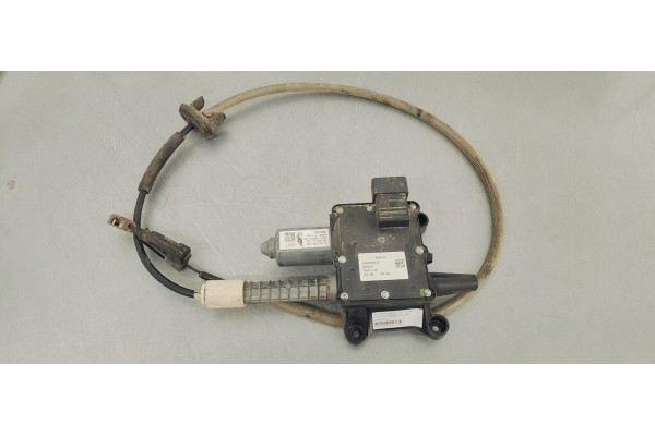 Recambio de freno de mano electrico para peugeot 3008 1.6 hdi 110 fap referencia OEM IAM 9688061780  