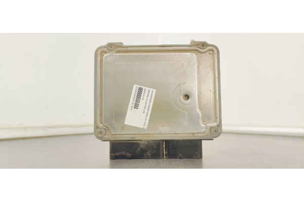 Recambio de centralita motor uce para volkswagen passat berlina (3c2) advance plus 4motion referencia OEM IAM 0281012119  